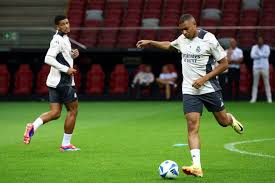 帮助他树立 帮助他树立